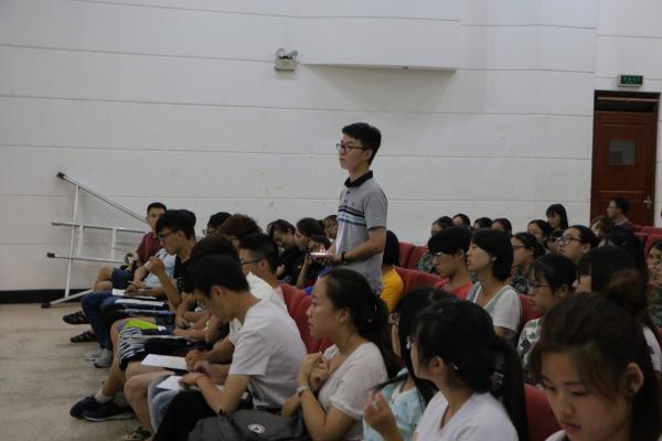 南京大学新闻传播学院副经理胡翼青教授来我司讲学