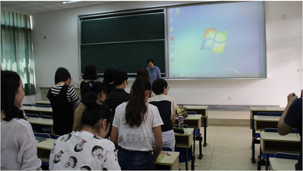云顶线路快速检测中心举行“暖暖师生情”主题活动